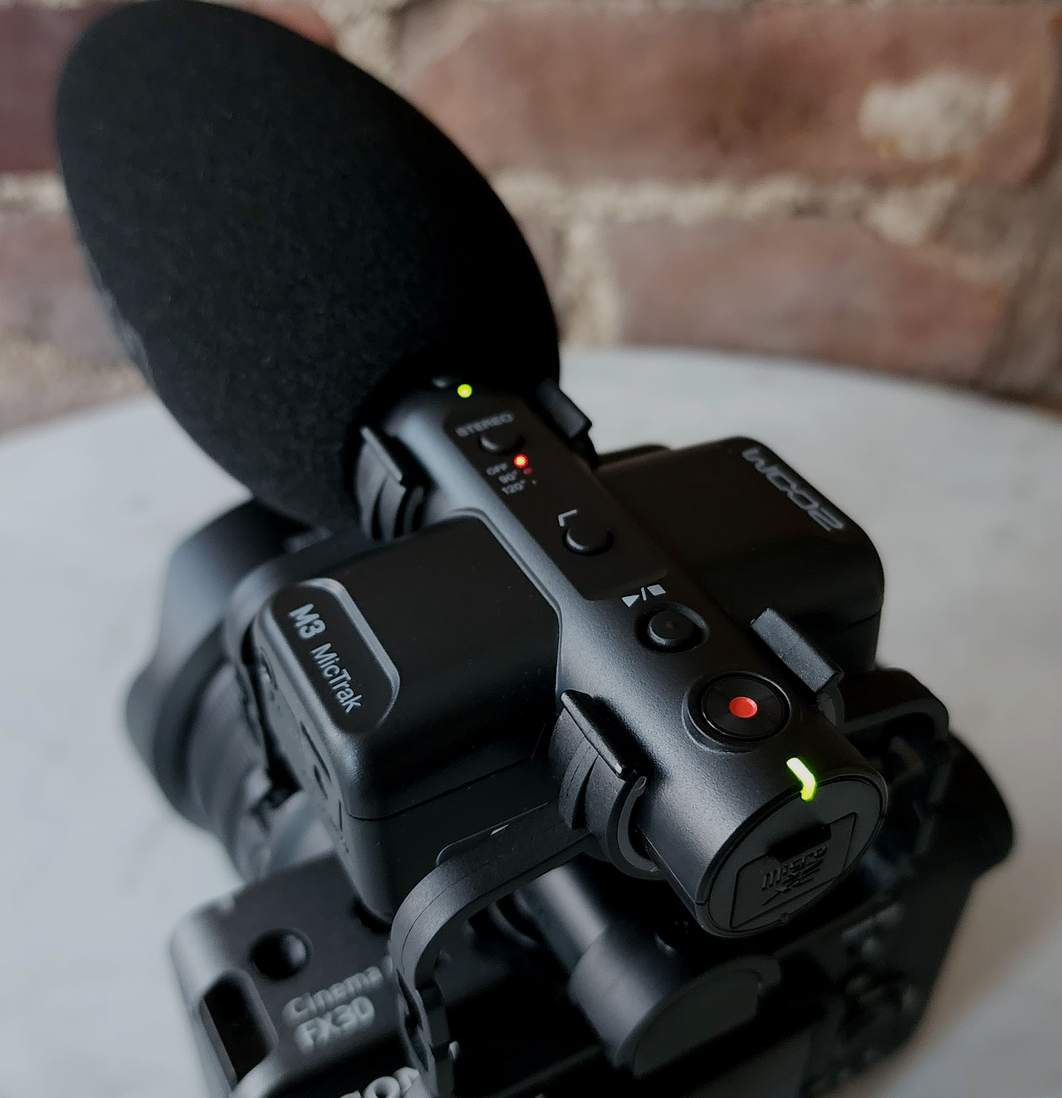Zoom M3 MicTrak Stereo Shotgun Microphone/Recorder Review
